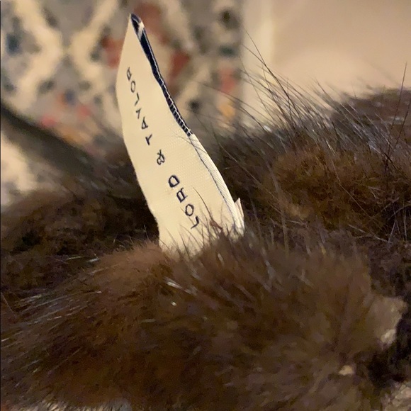 Beautiful 100% Mink shawl - Picture 8 of 9